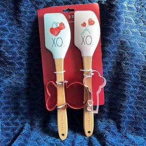 Rae Dunn spatula and cutter set NWT 💕